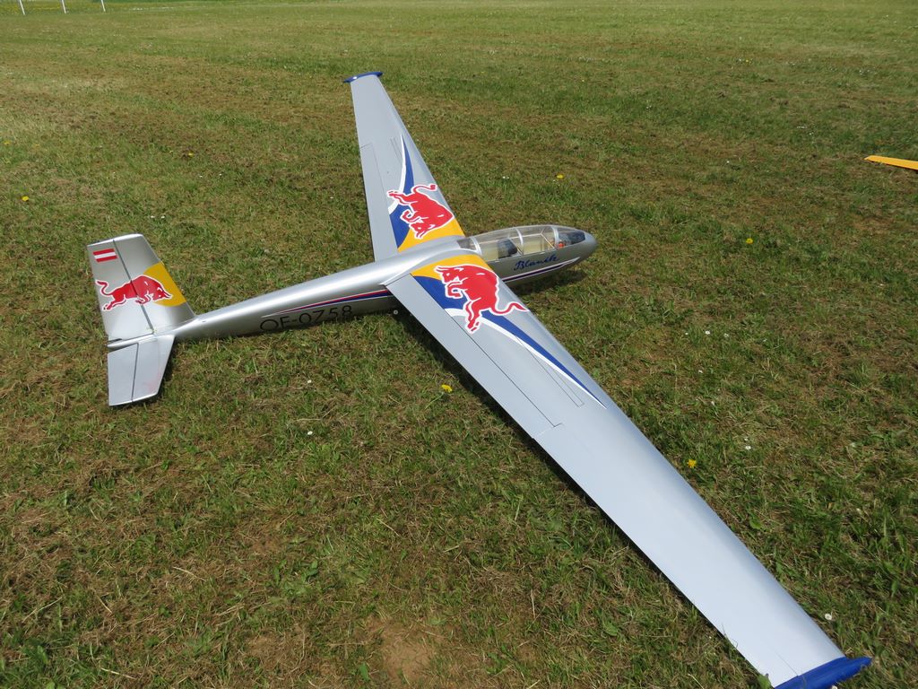 Planeur remoqué à Chaumont le 08 mai 2016