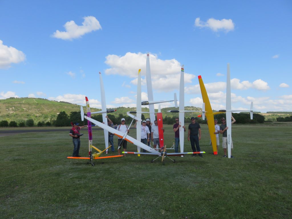 Planeur remorqué à Auxerre