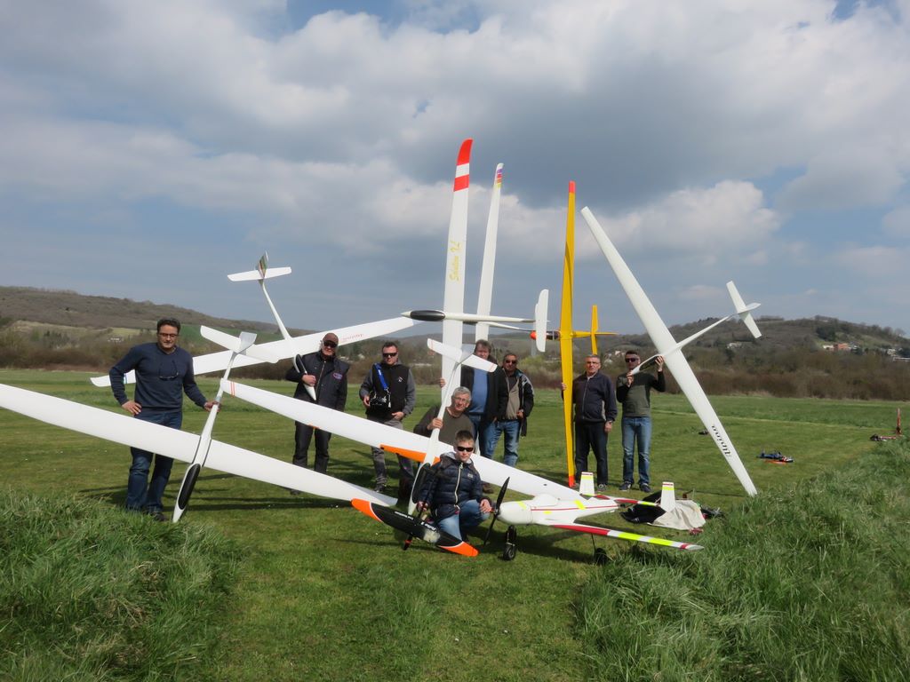 Concours planeurs remorqués à Joigny  le 25 mars